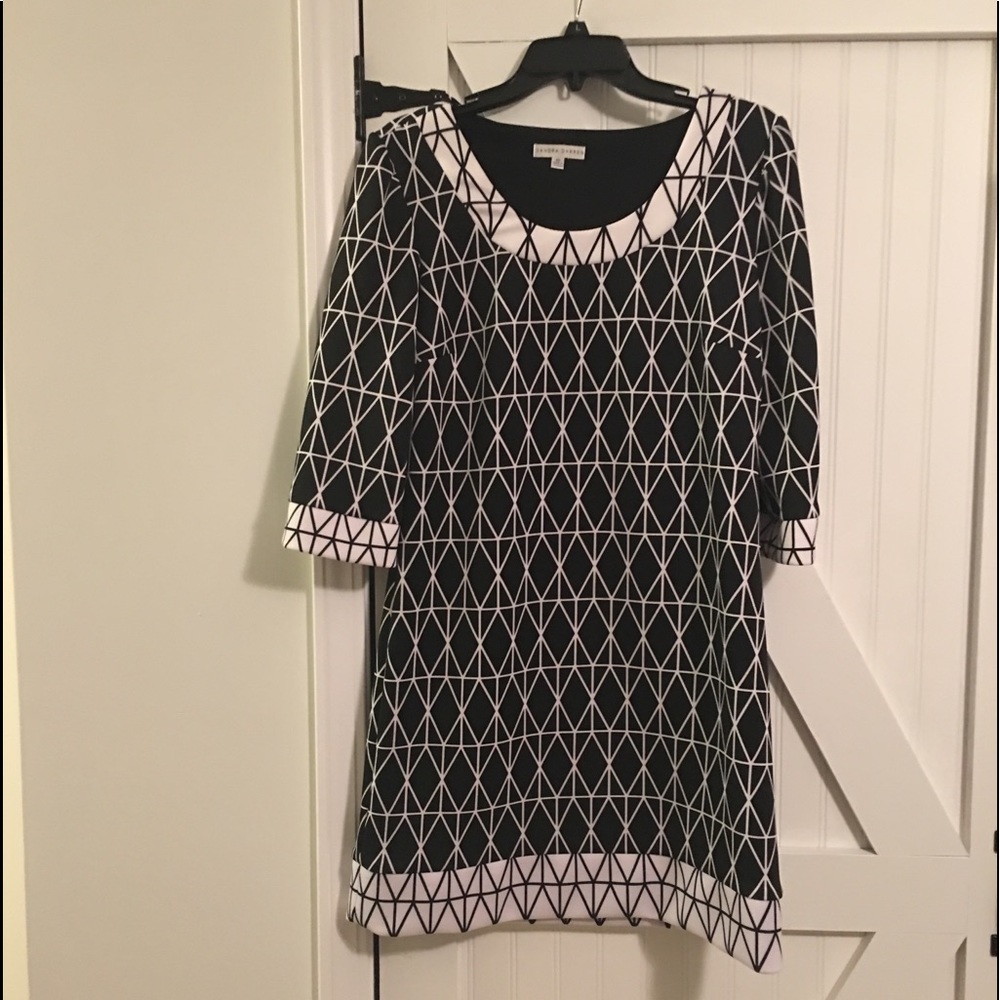 Black and white geometric design dress